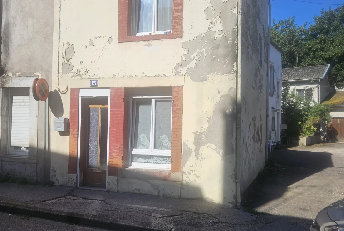 Maison F2 de 25 m² à Bourbonne-les-Bains à rénover – Opportunité d'investissement 