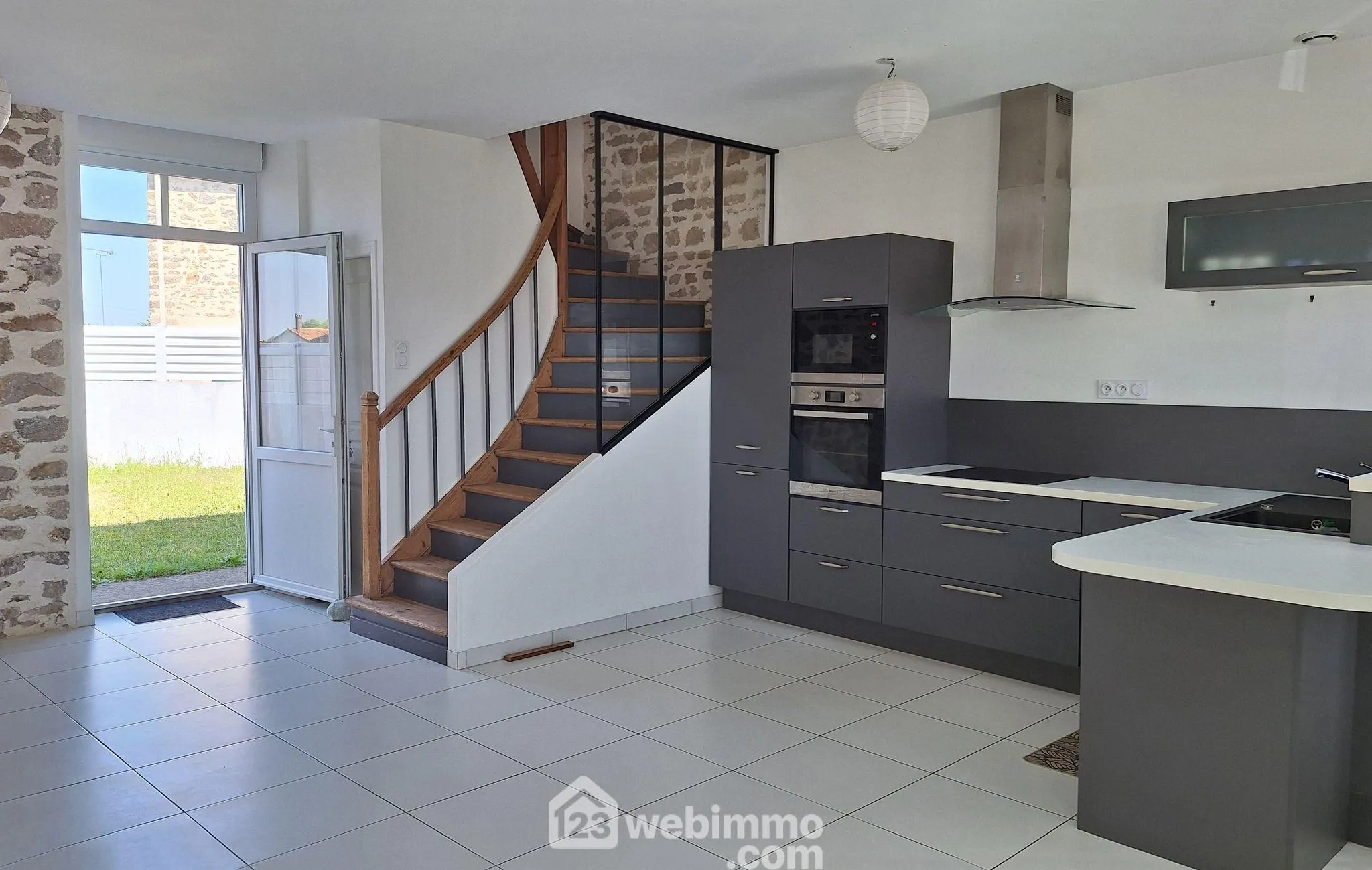 Maison 68m² à Avrillé, centre-ville, jardin et terrasse, proche de l'océan 