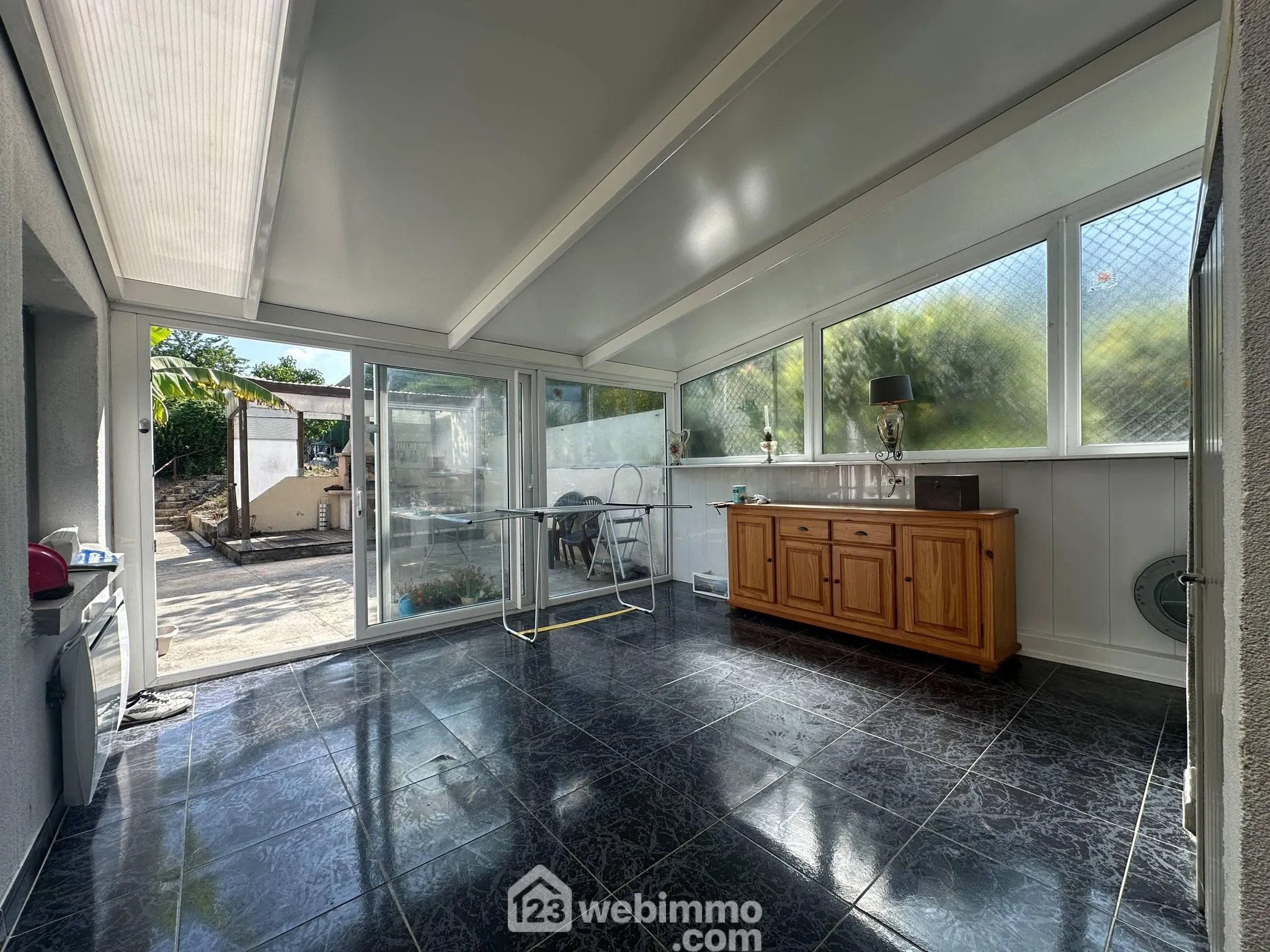Maison spacieuse de 137 m² à Danizy avec véranda et garage 