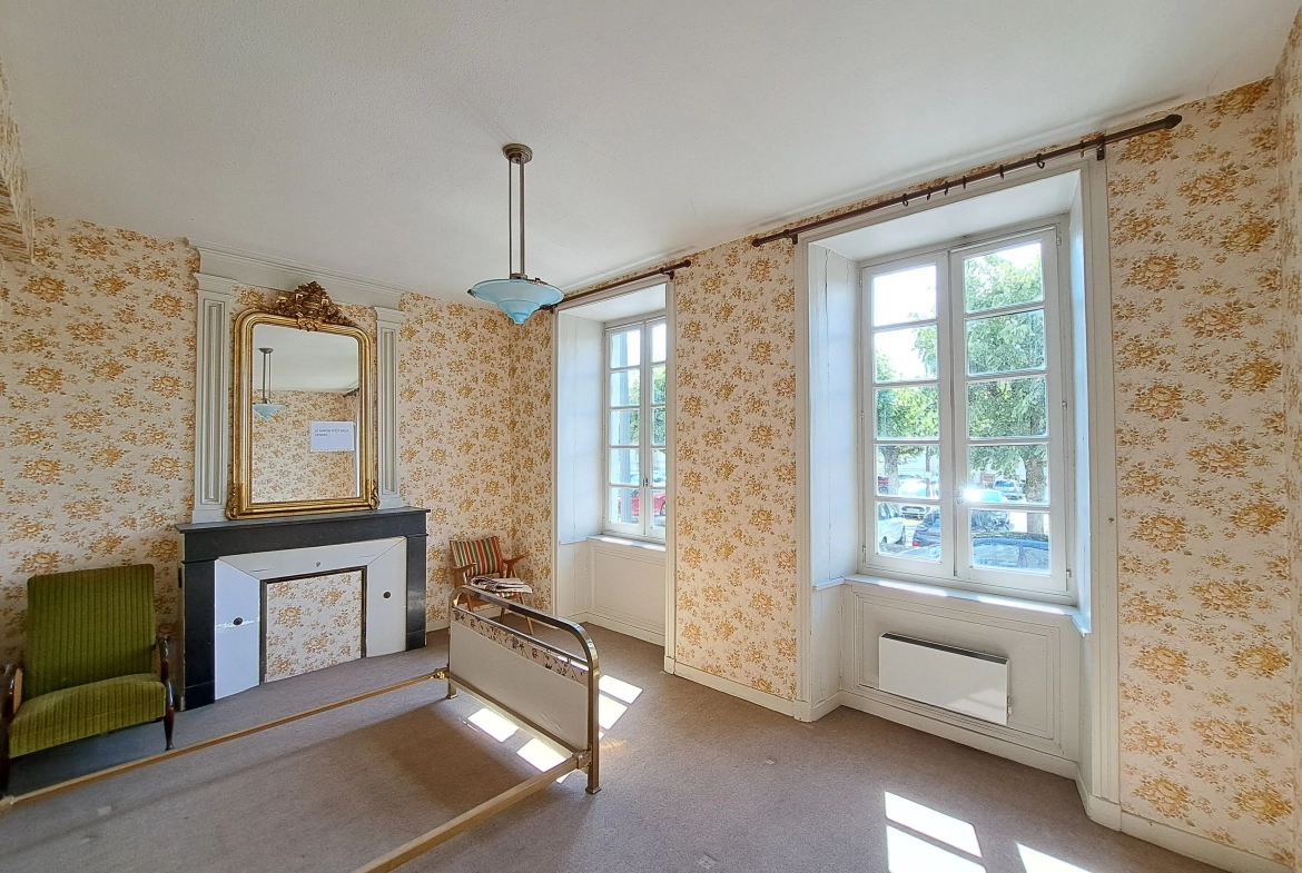 Appartement T2 rénovable de 70 m² avec cour à Ambert, emplacement privilégié 