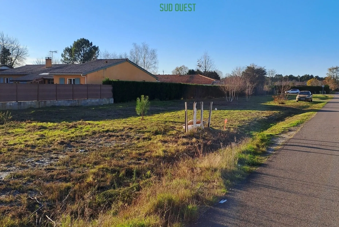 Terrain viabilisé de 800 m² à Le Barp, proche Bordeaux et bassin d’Arcachon 
