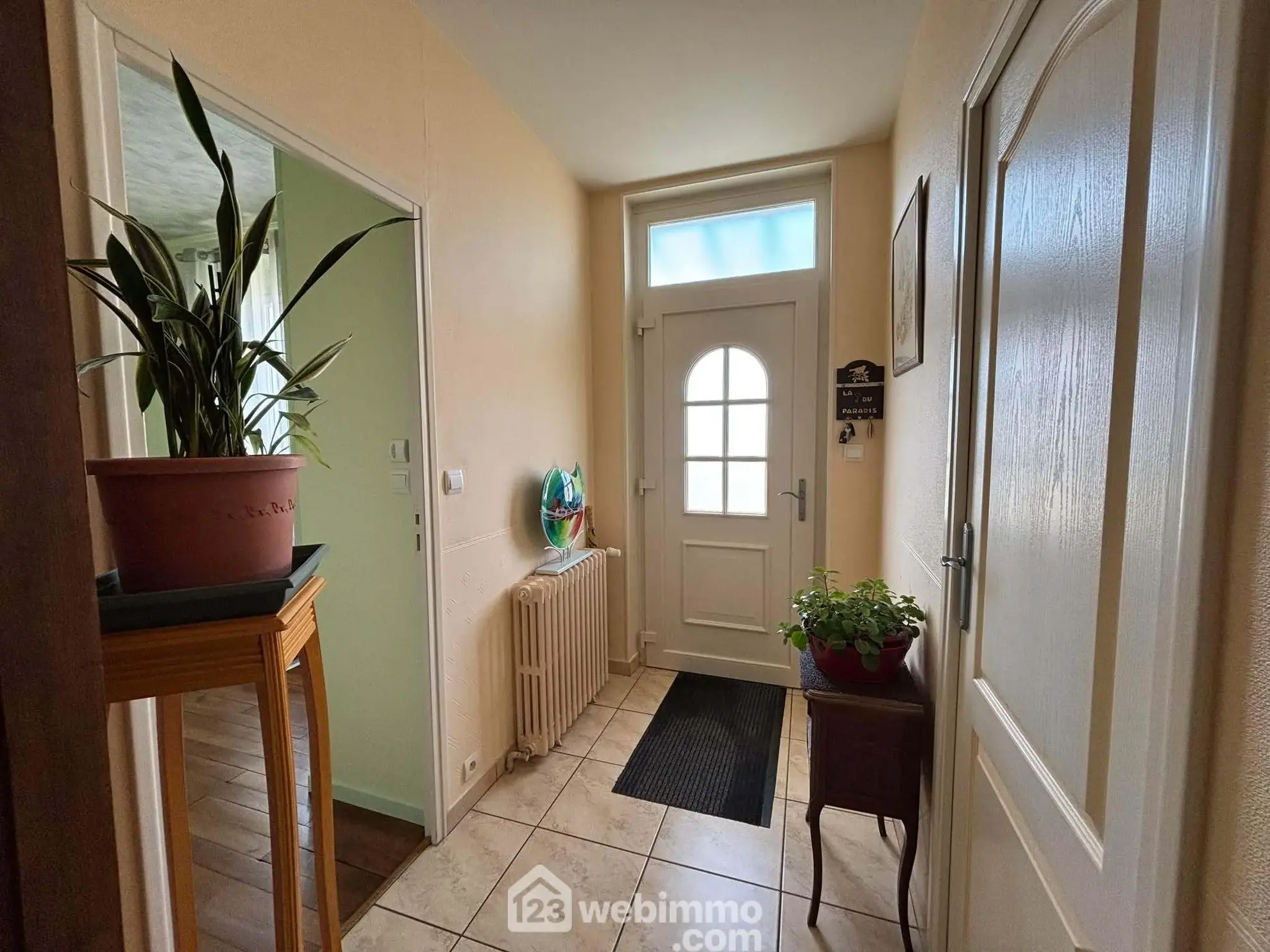 Maison 108m² à Dangé-Saint-Romain avec terrain clos et possibilités d'aménagement 
