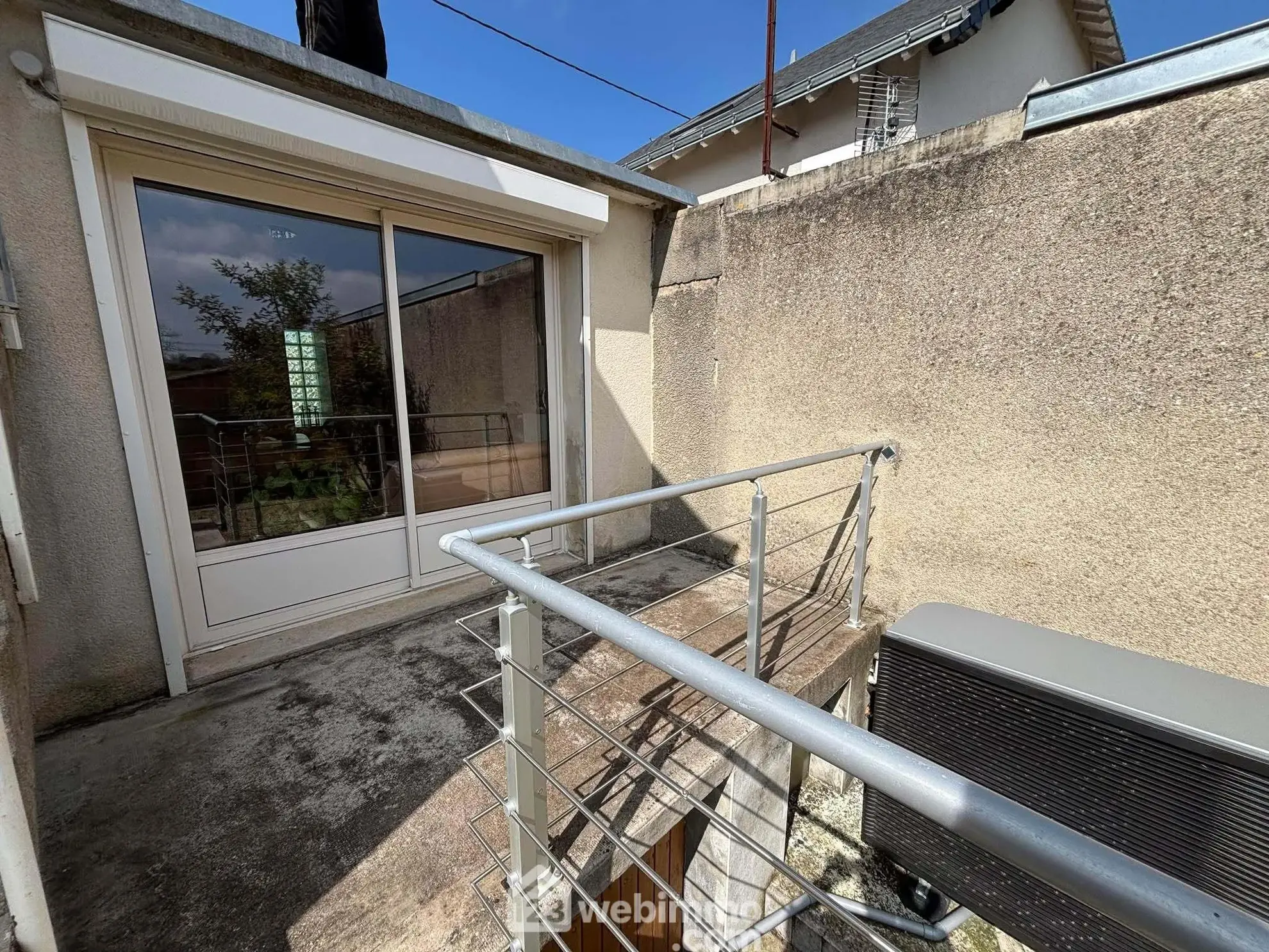 Maison 108m² à Dangé-Saint-Romain avec terrain clos et possibilités d'aménagement 