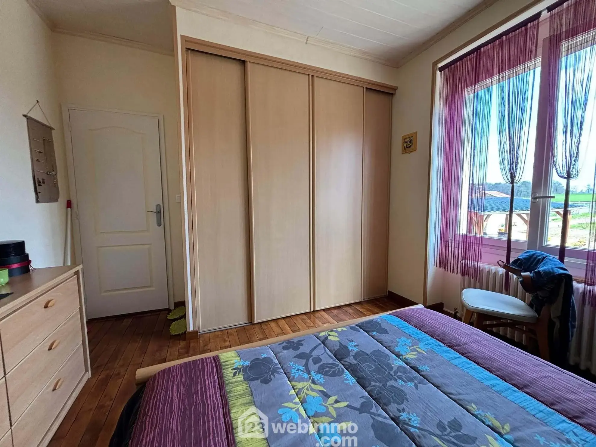 Maison 108m² à Dangé-Saint-Romain avec terrain clos et possibilités d'aménagement 
