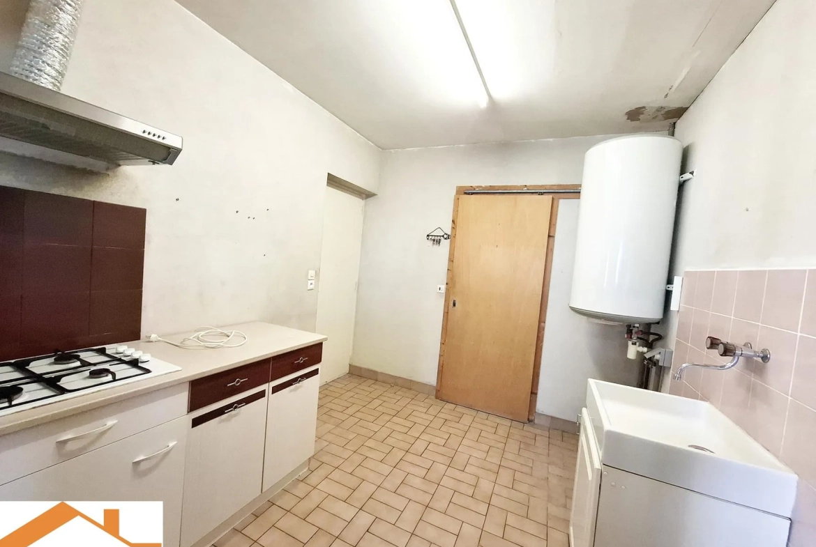 Maison de plain-pied à Les Lucs-sur-Boulogne avec garage et dépendances - 207.000 € 