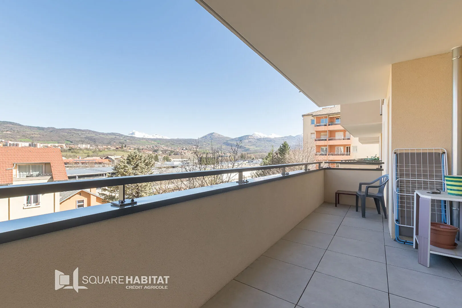Charmant appartement 3 pièces de 63 m² à Gap avec terrasse et vue panoramique 