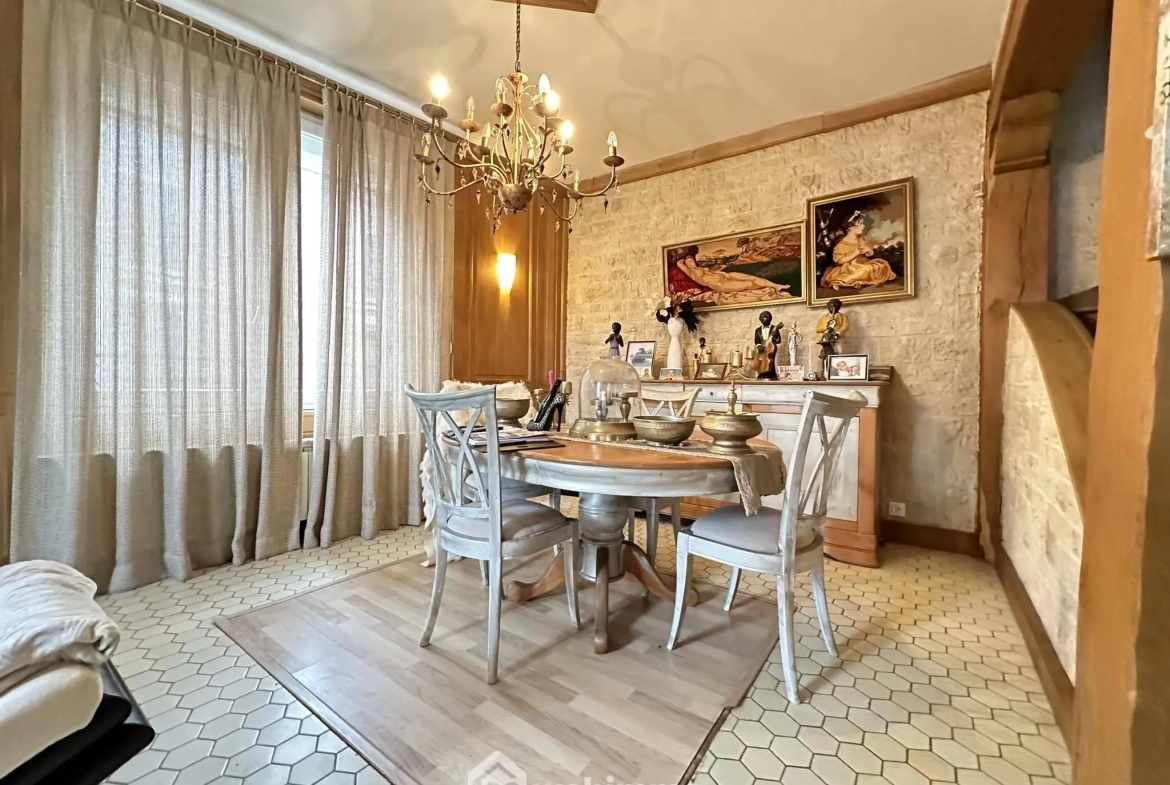 Charmante maison de 196 m² à vendre à Crécy-sur-Serre, proximité de services et loisirs 