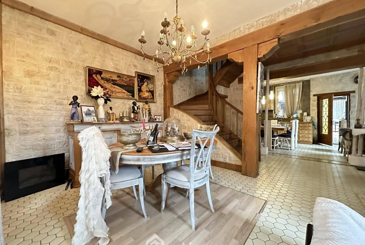 Charmante maison de 196 m² à vendre à Crécy-sur-Serre, proximité de services et loisirs 