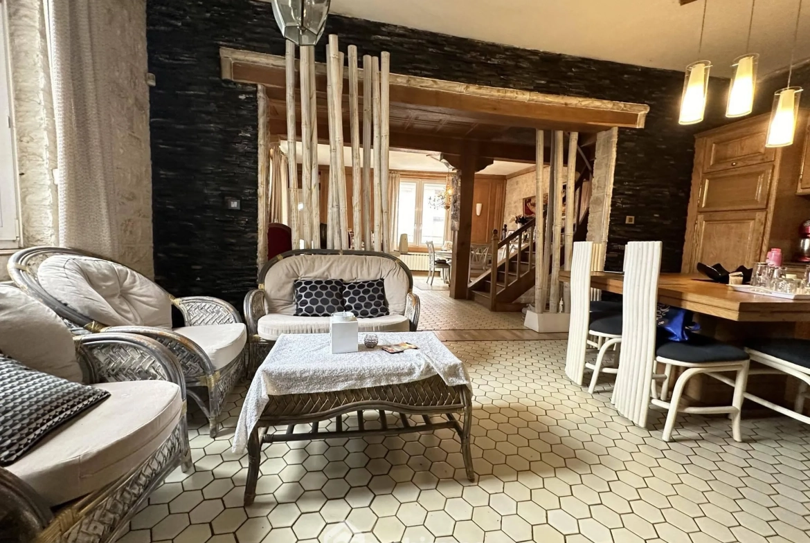 Charmante maison de 196 m² à vendre à Crécy-sur-Serre, proximité de services et loisirs 