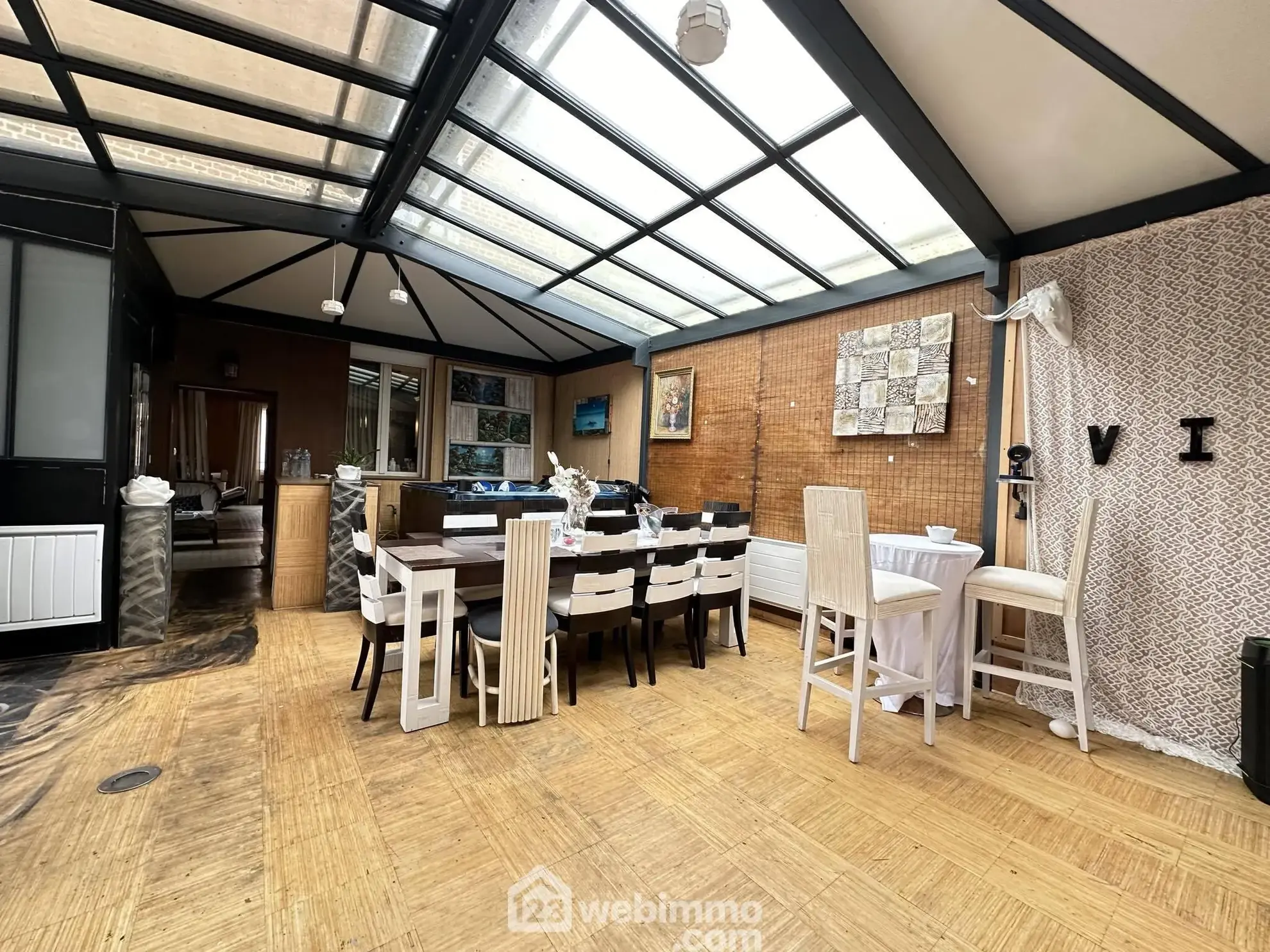 Charmante maison de 196 m² à vendre à Crécy-sur-Serre, proximité de services et loisirs 