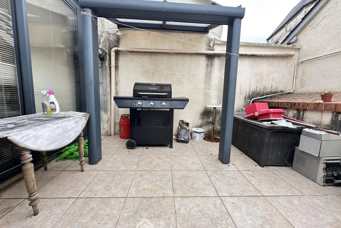 Charmante maison de 196 m² à vendre à Crécy-sur-Serre, proximité de services et loisirs 