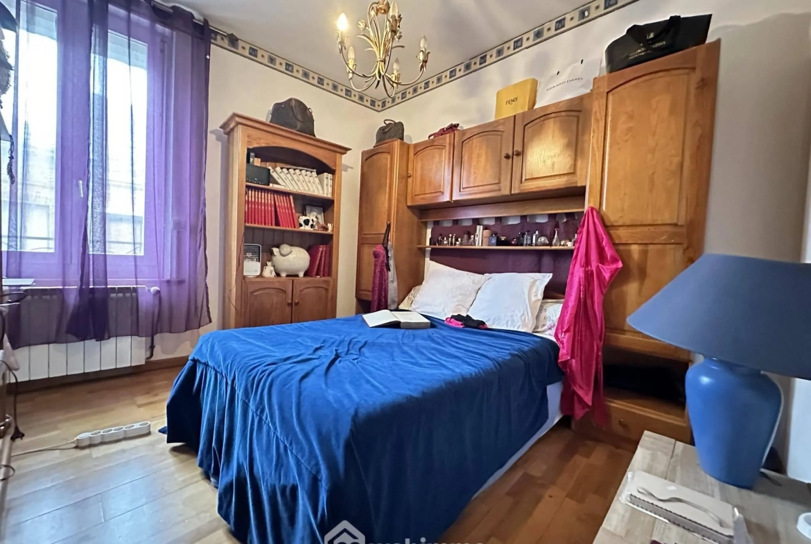 Charmante maison de 196 m² à vendre à Crécy-sur-Serre, proximité de services et loisirs 