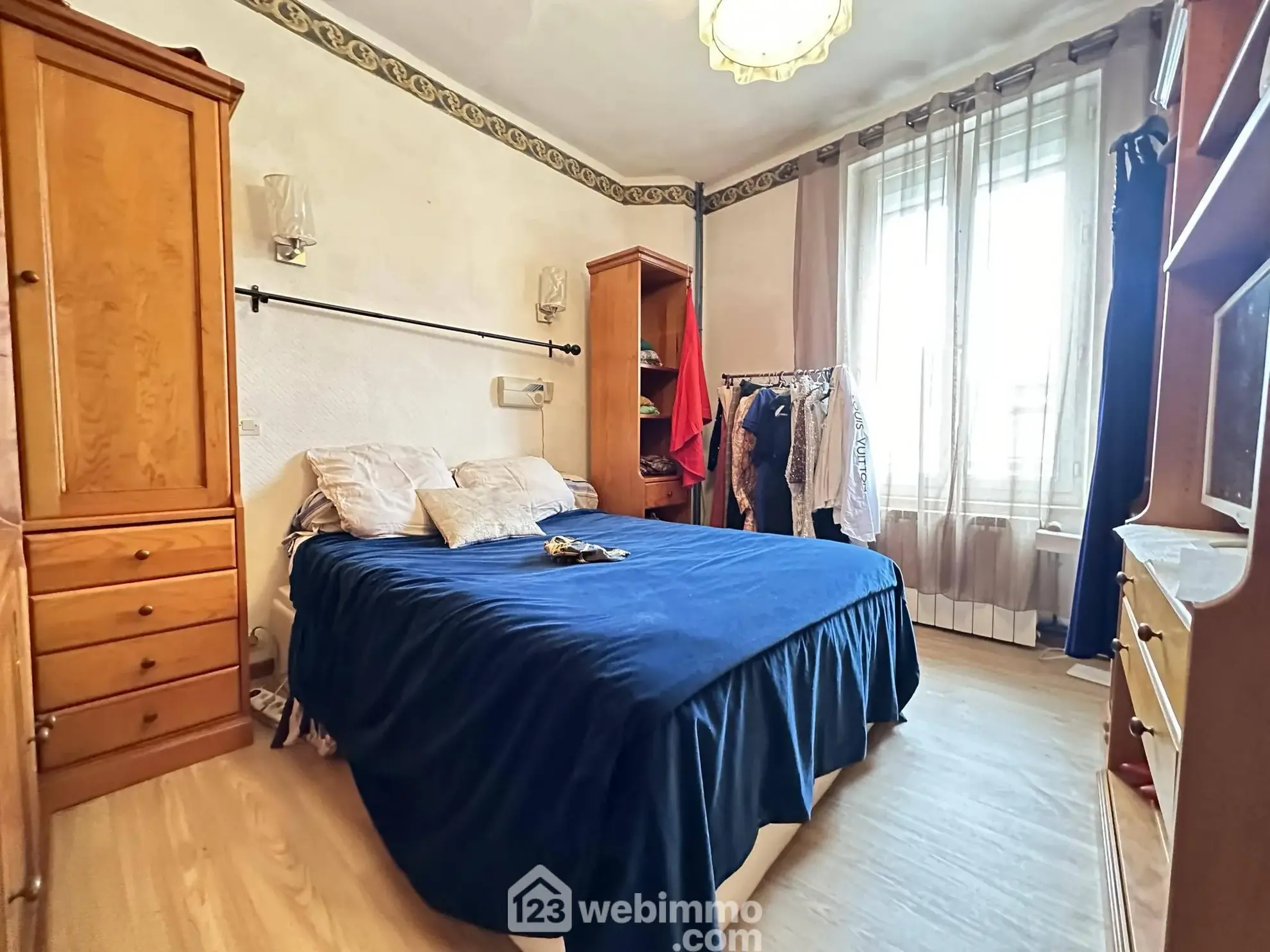 Charmante maison de 196 m² à vendre à Crécy-sur-Serre, proximité de services et loisirs 