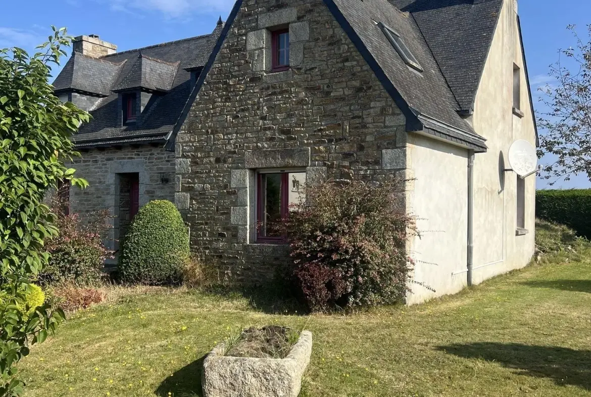 Maison en pierre à rénover avec potentiel à Ploumilliau 155m² 