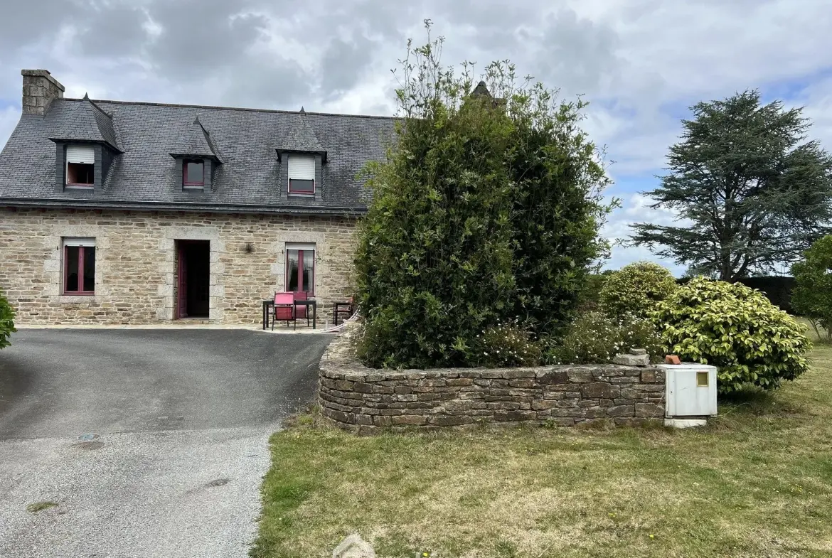 Maison en pierre à rénover avec potentiel à Ploumilliau 155m² 