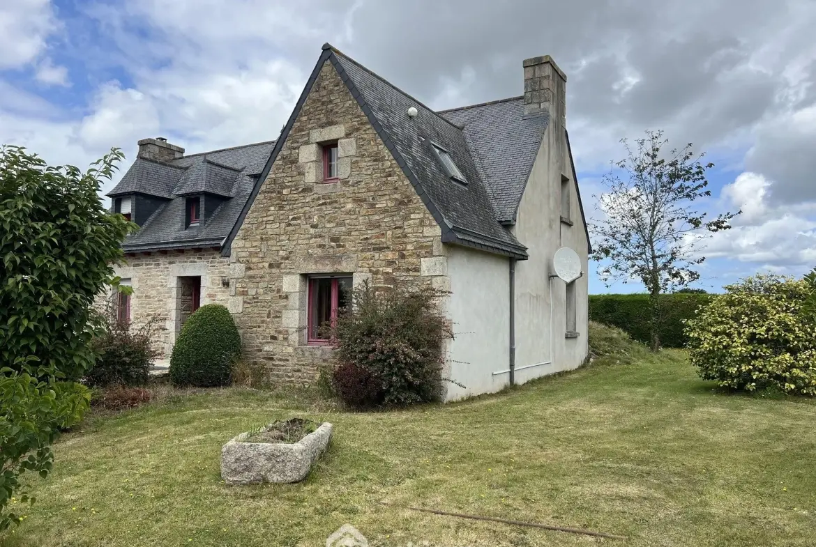 Maison en pierre à rénover avec potentiel à Ploumilliau 155m² 