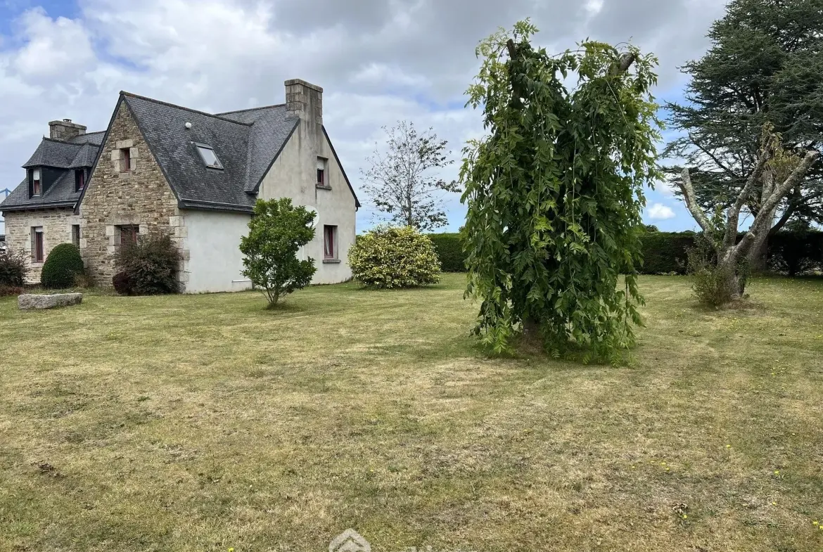 Maison en pierre à rénover avec potentiel à Ploumilliau 155m² 