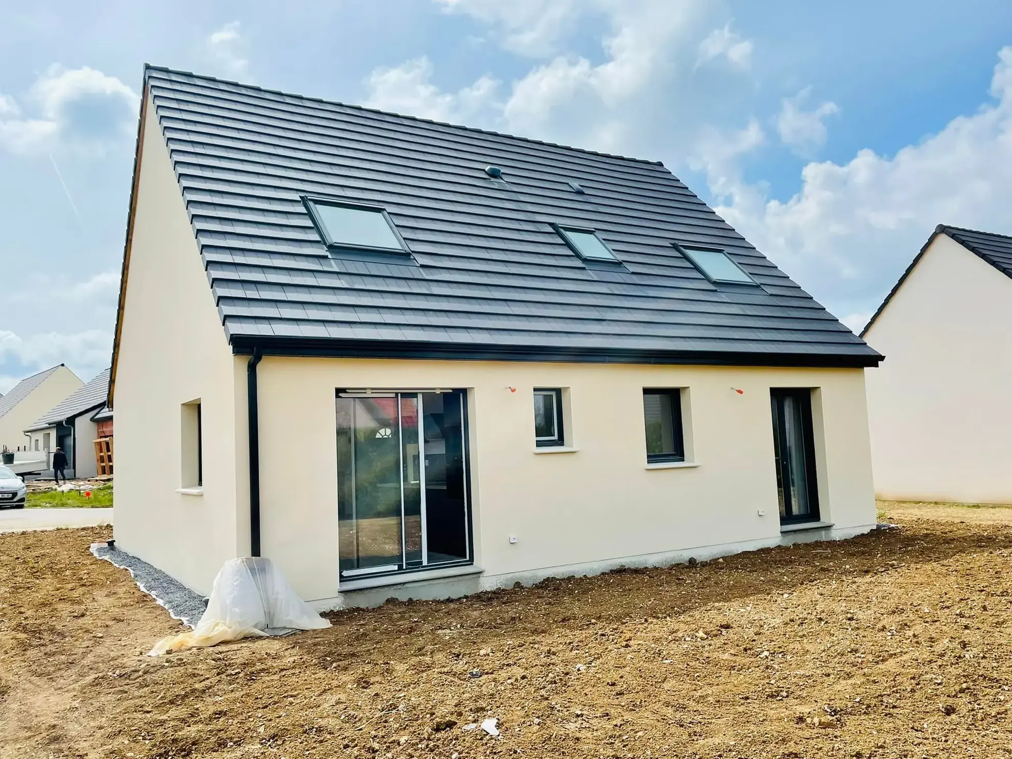Construction maison neuve de 99 m² à Cauffry avec 3 chambres et options écologiques 