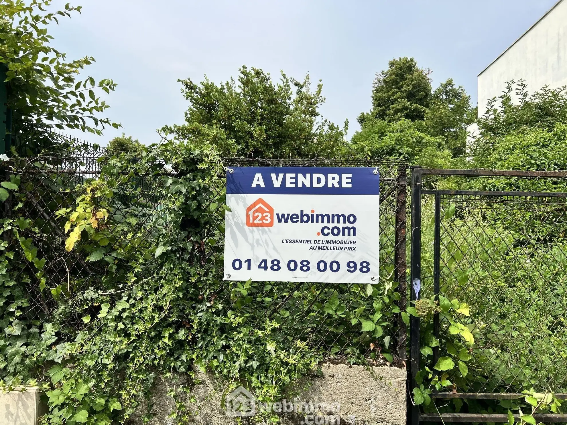 Terrain à bâtir de 287 m² à Vitry-sur-Seine proche du tramway T9 