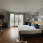 Studio meublé loué avec loyer garanti à Courbevoie, proche La Défense