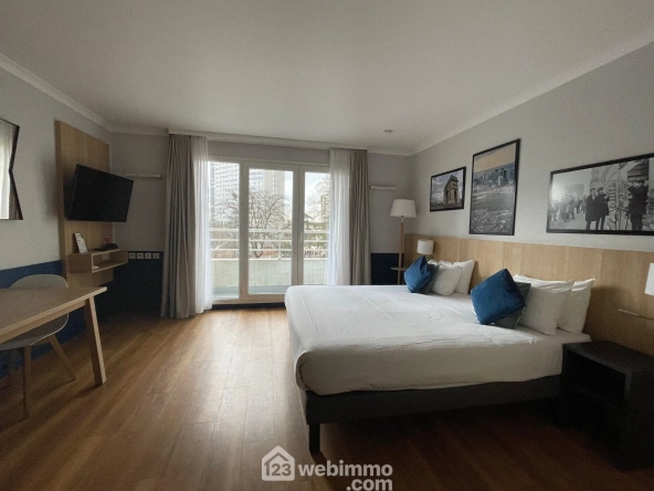 Studio meublé loué avec loyer garanti à Courbevoie, proche La Défense