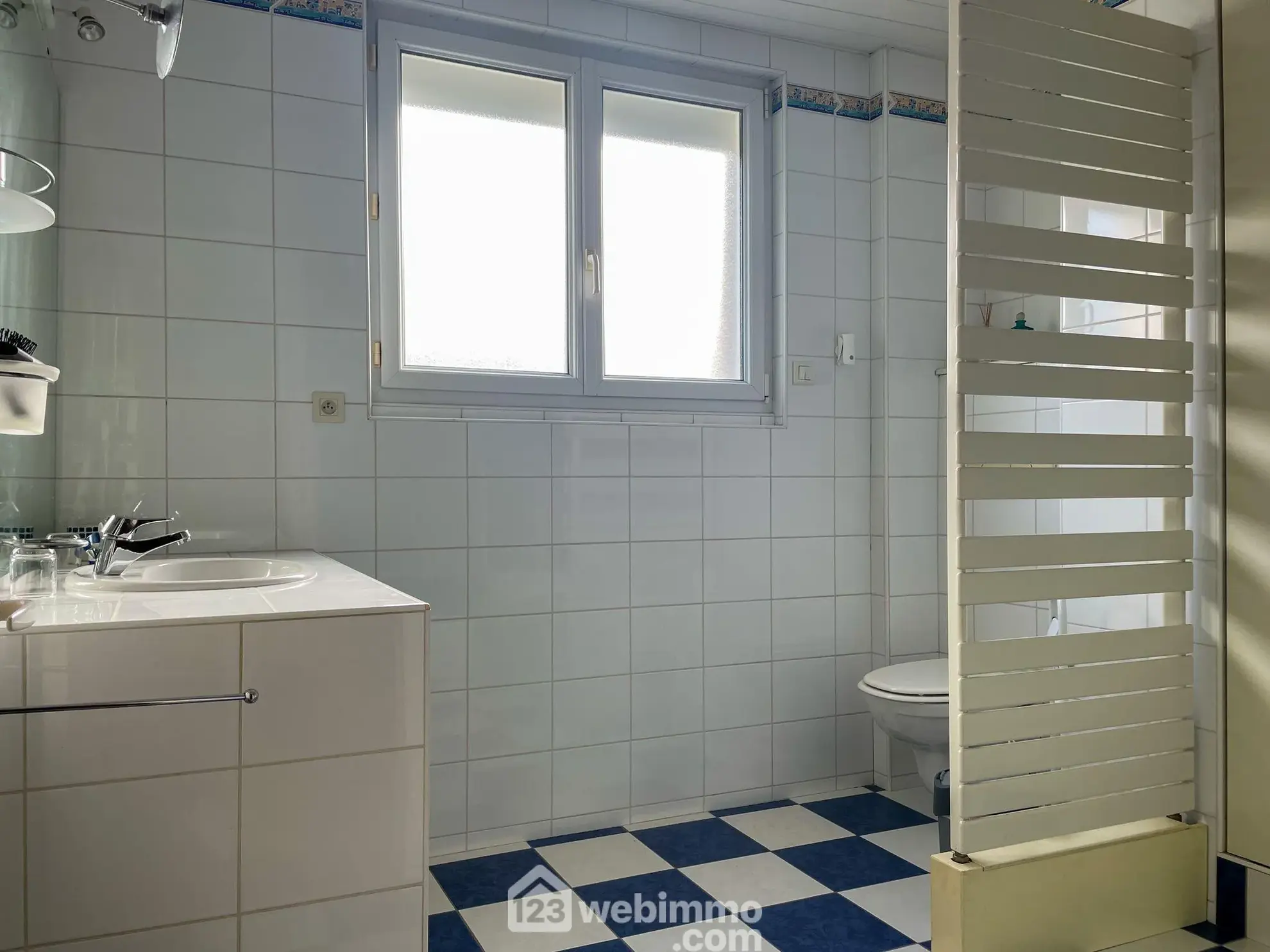 Maison spacieuse de 206 m² à Sèvremont – Quartier calme et proche des attractions 