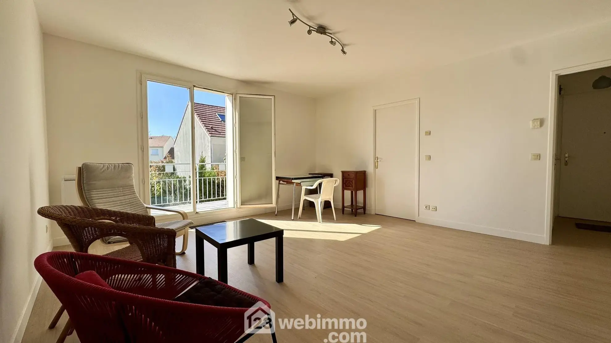 Charmant duplex de 62 m² avec terrasse et parking proche Val d'Europe 