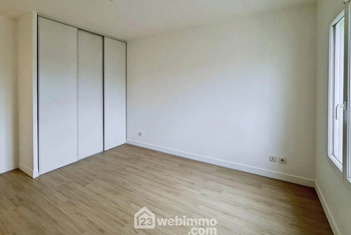 Charmant duplex de 62 m² avec terrasse et parking proche Val d'Europe 