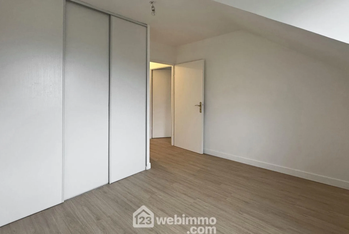 Charmant duplex de 62 m² avec terrasse et parking proche Val d'Europe 