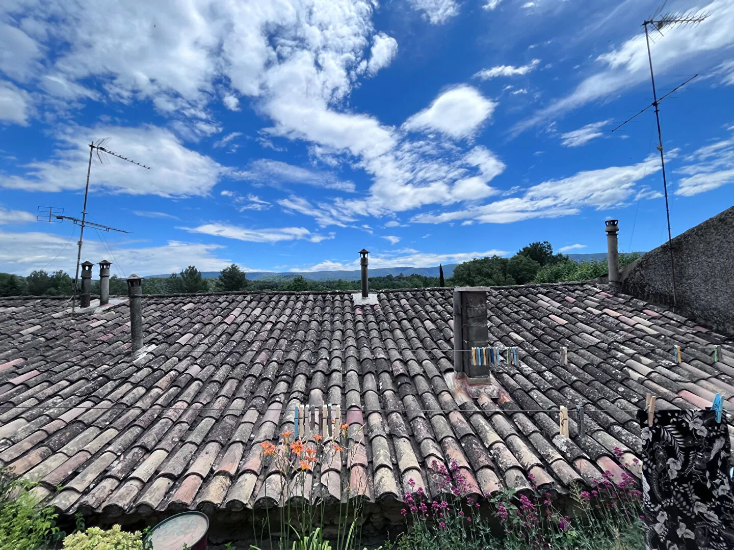 Charmante maison en pierre de 190m² avec vue sur le Luberon à vendre à Les Beaumettes 