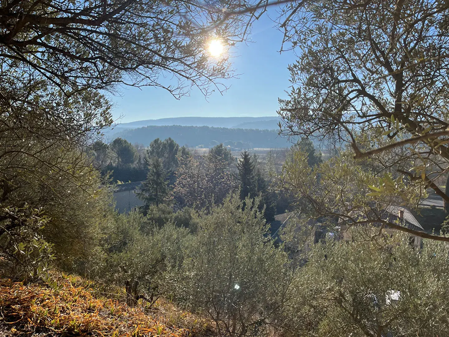 Charmante maison en pierre de 190m² avec vue sur le Luberon à vendre à Les Beaumettes 