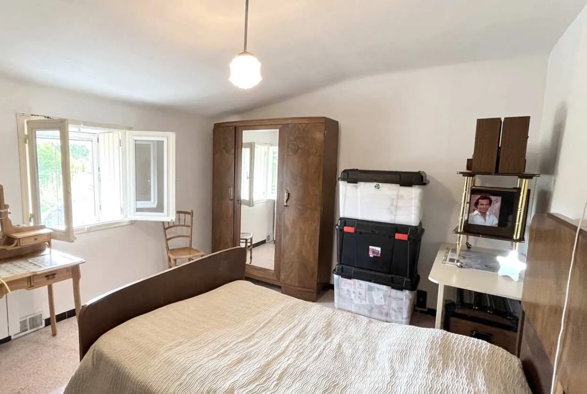 Charmante maison en pierre de 190m² avec vue sur le Luberon à vendre à Les Beaumettes 