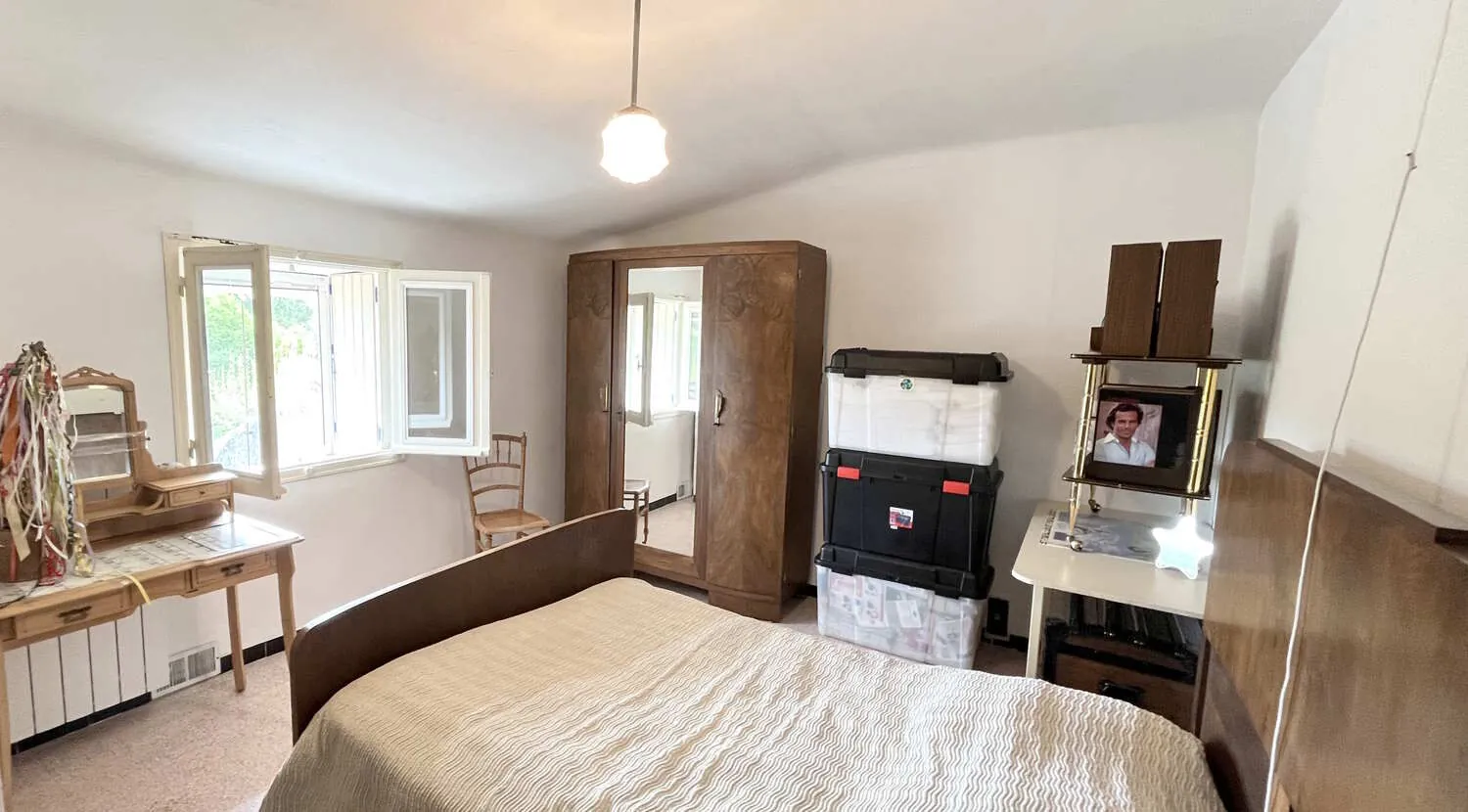 Charmante maison en pierre de 190m² avec vue sur le Luberon à vendre à Les Beaumettes 