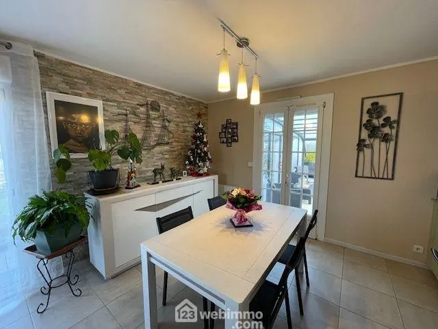 Magnifique maison à Sempigny avec piscine, 130 m², 4 chambres, terrain clos 