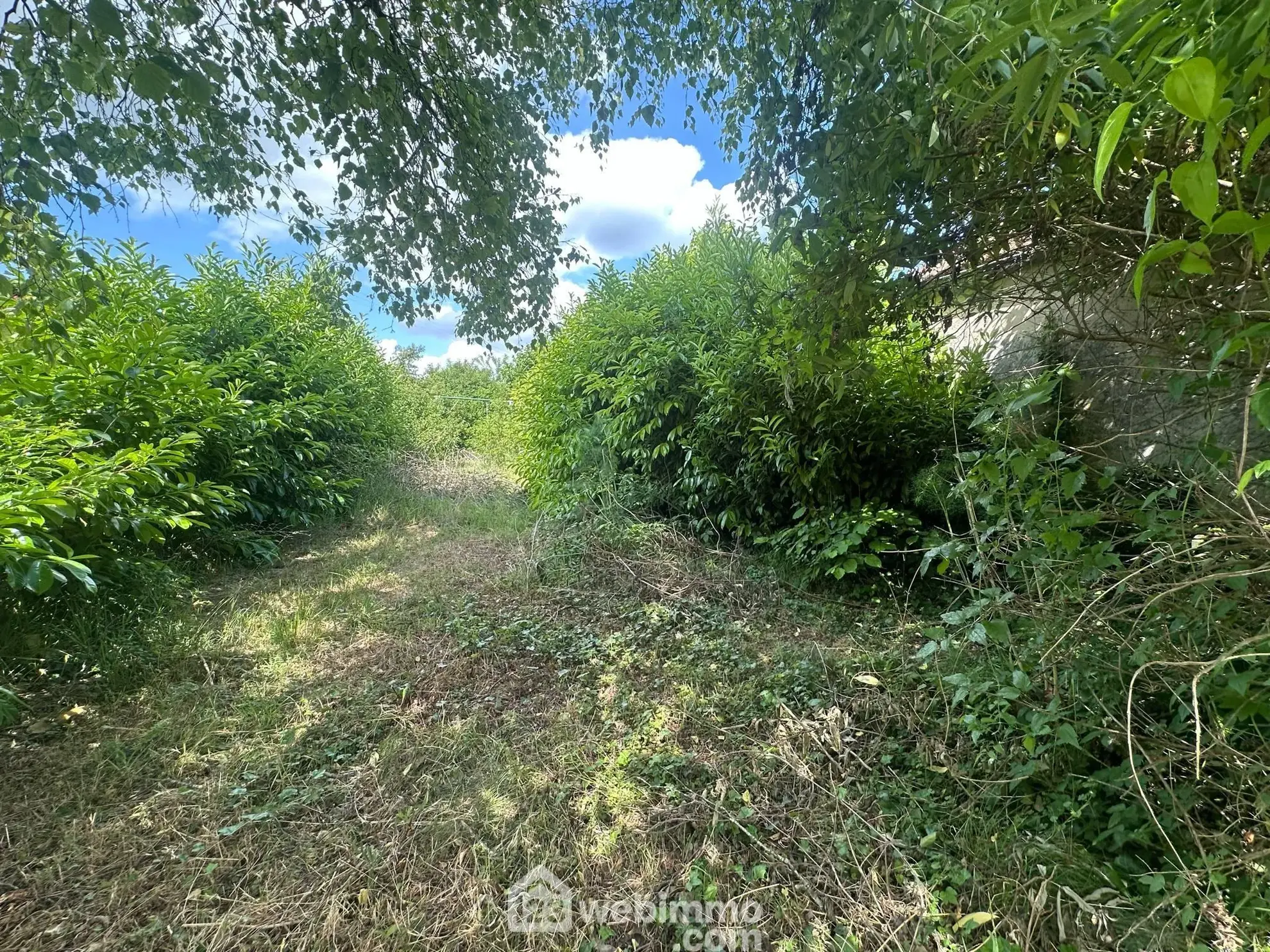 Maison à vendre de 84 m² à Martigny-Courpierre, rénovation possible 