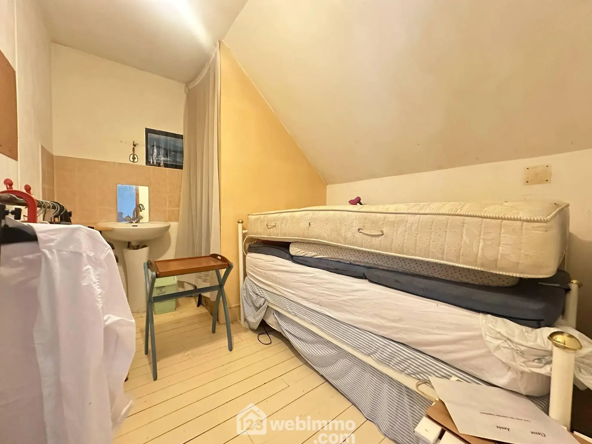 Maison à vendre de 84 m² à Martigny-Courpierre, rénovation possible 
