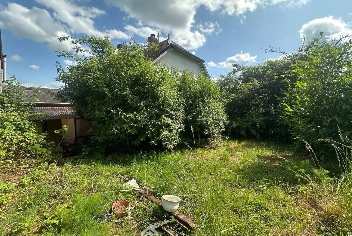 Maison à vendre de 84 m² à Martigny-Courpierre, rénovation possible 