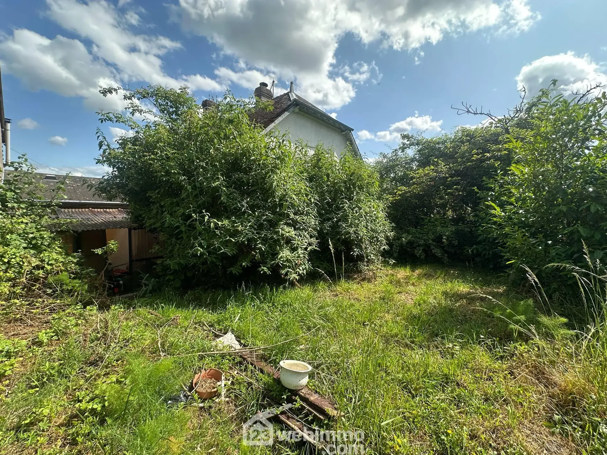 Maison à vendre de 84 m² à Martigny-Courpierre, rénovation possible 