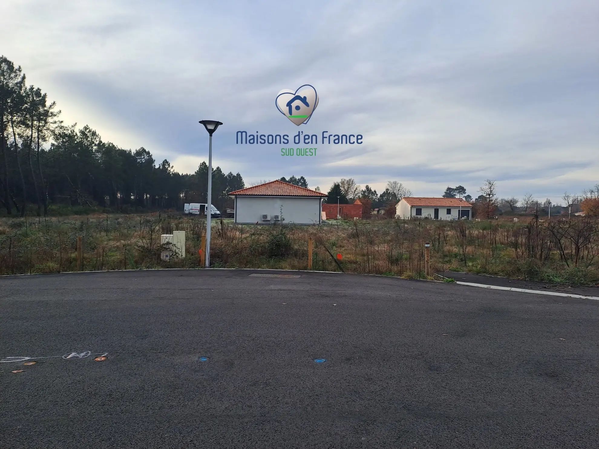 Terrain de 490 m² à Ychoux, Viabilisé et idéal pour votre construction 