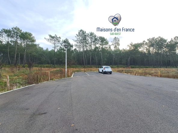 Terrain de 490 m² à Ychoux, Viabilisé et idéal pour votre construction