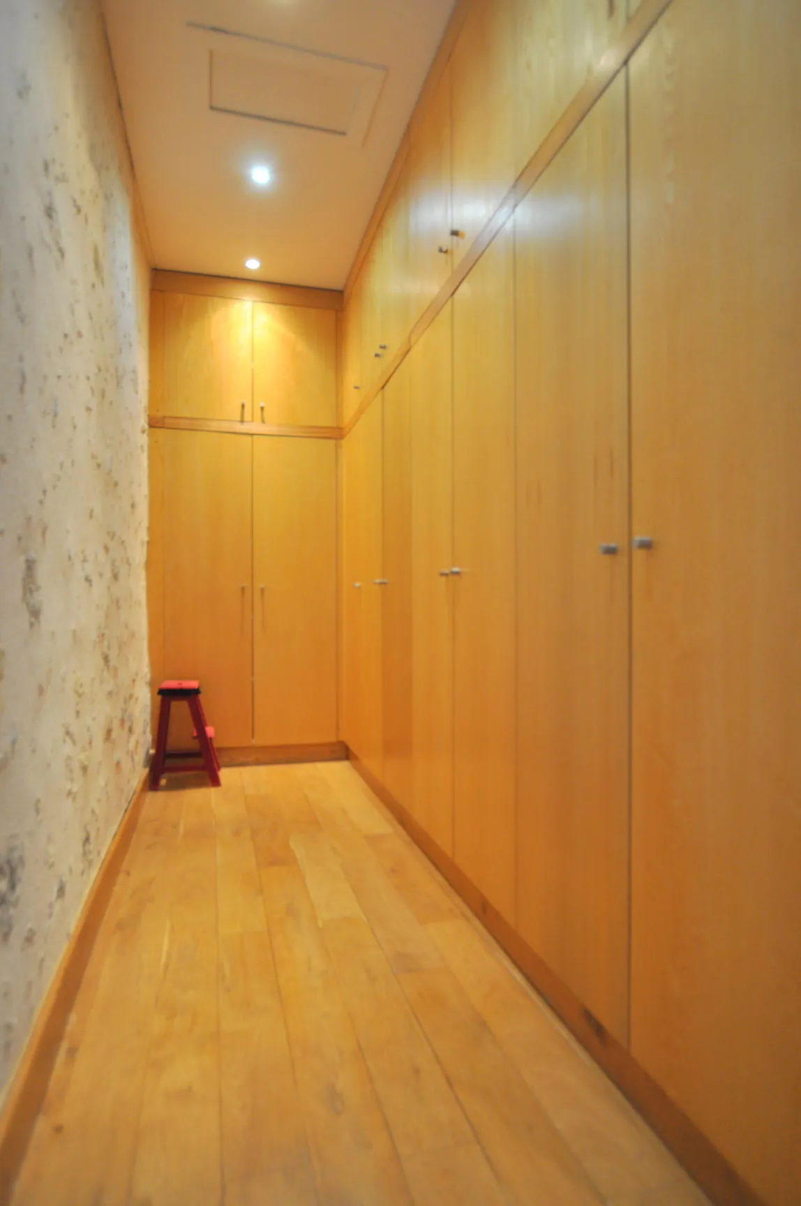 Belle maison en pierre de 196 m² avec cour et jardin à Capian 