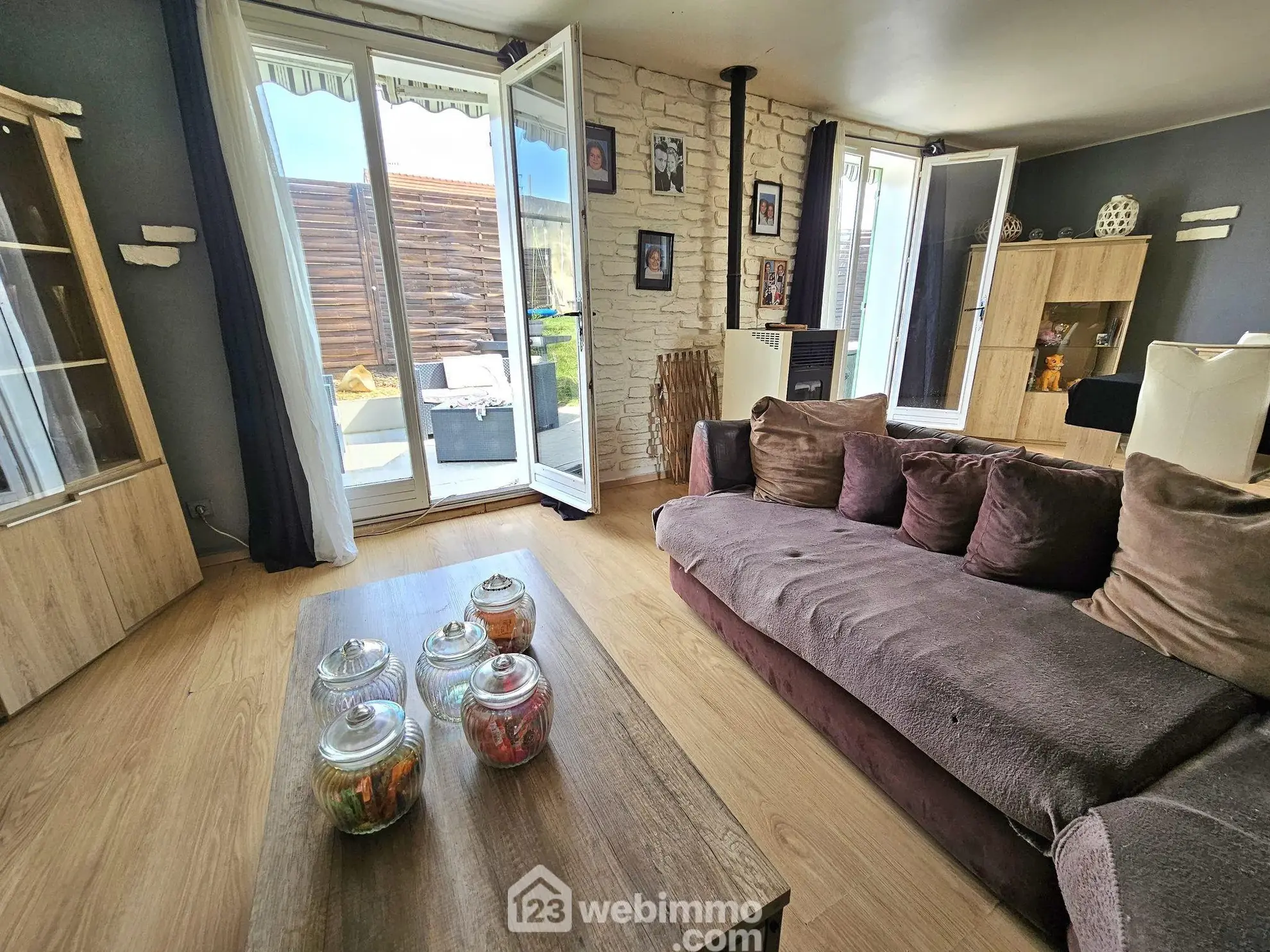 Maison de plain-pied à vendre à La Grande Paroisse, 100 m² avec jardin et proximité écoles 