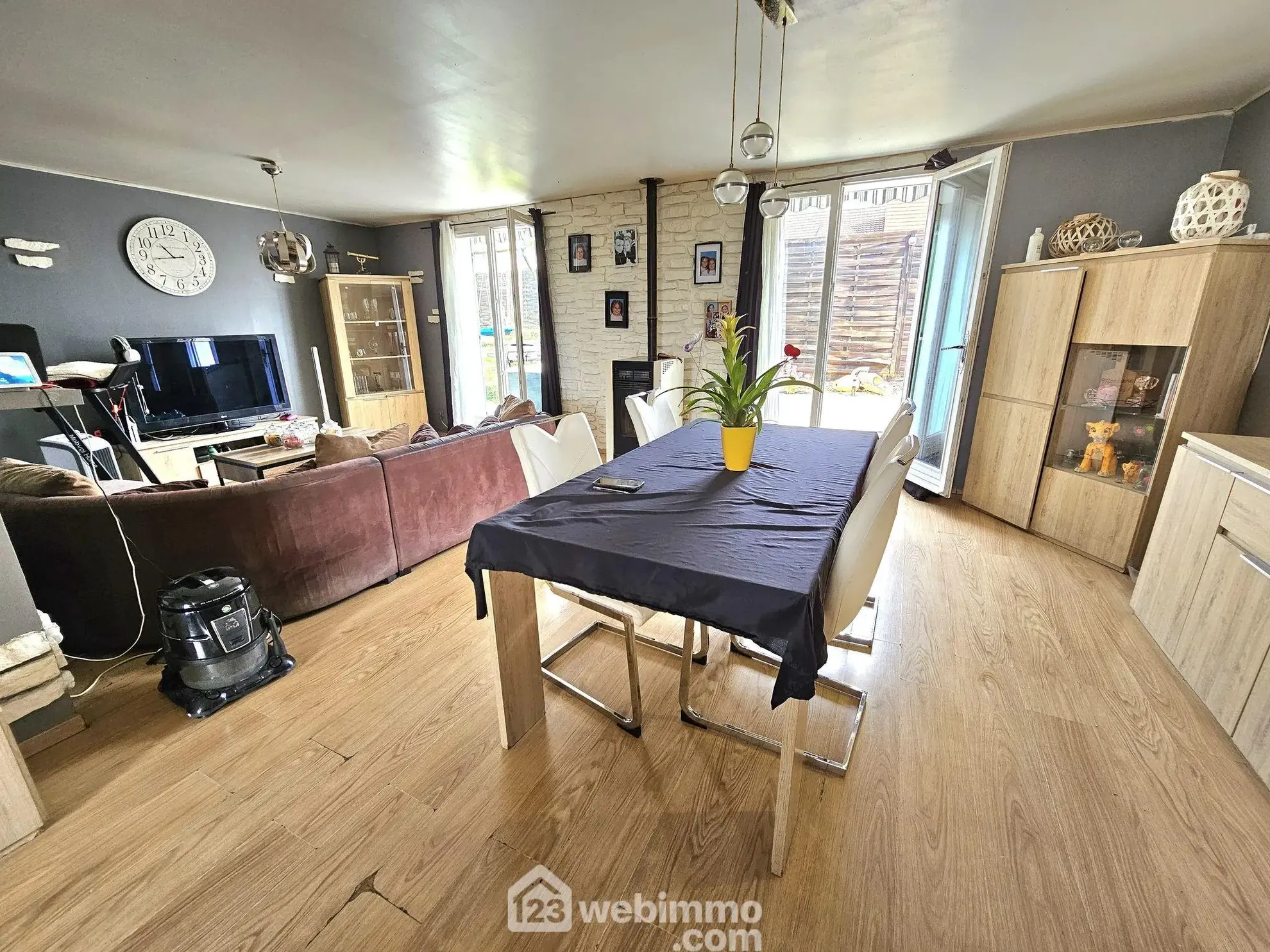 Maison de plain-pied à vendre à La Grande Paroisse, 100 m² avec jardin et proximité écoles 