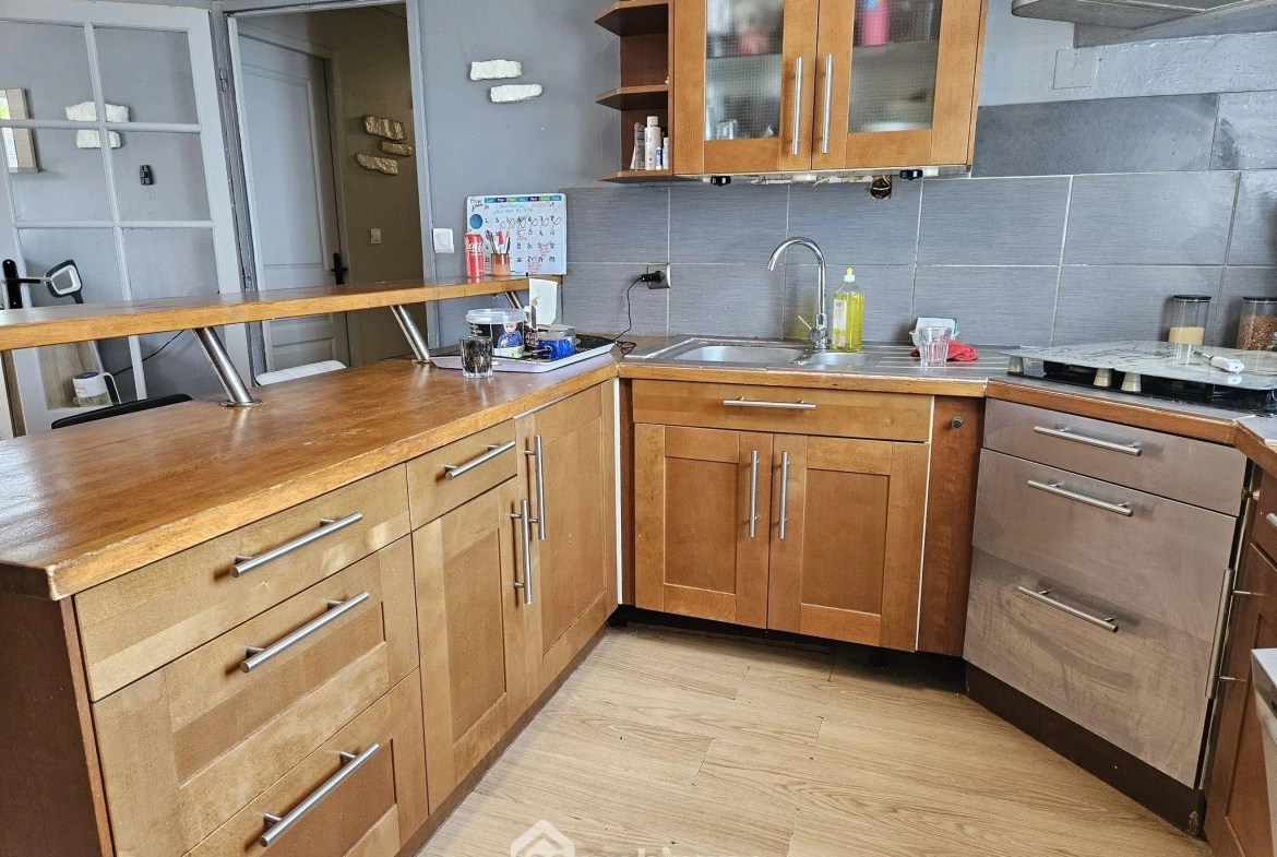Maison de plain-pied à vendre à La Grande Paroisse, 100 m² avec jardin et proximité écoles 