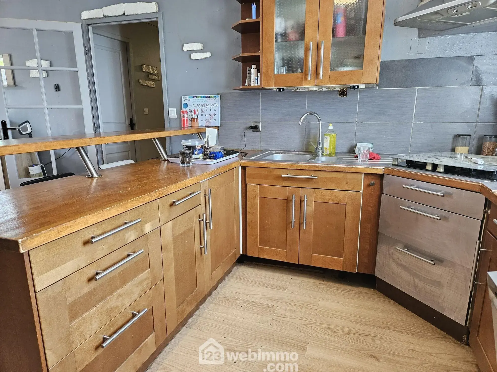 Maison de plain-pied à vendre à La Grande Paroisse, 100 m² avec jardin et proximité écoles 