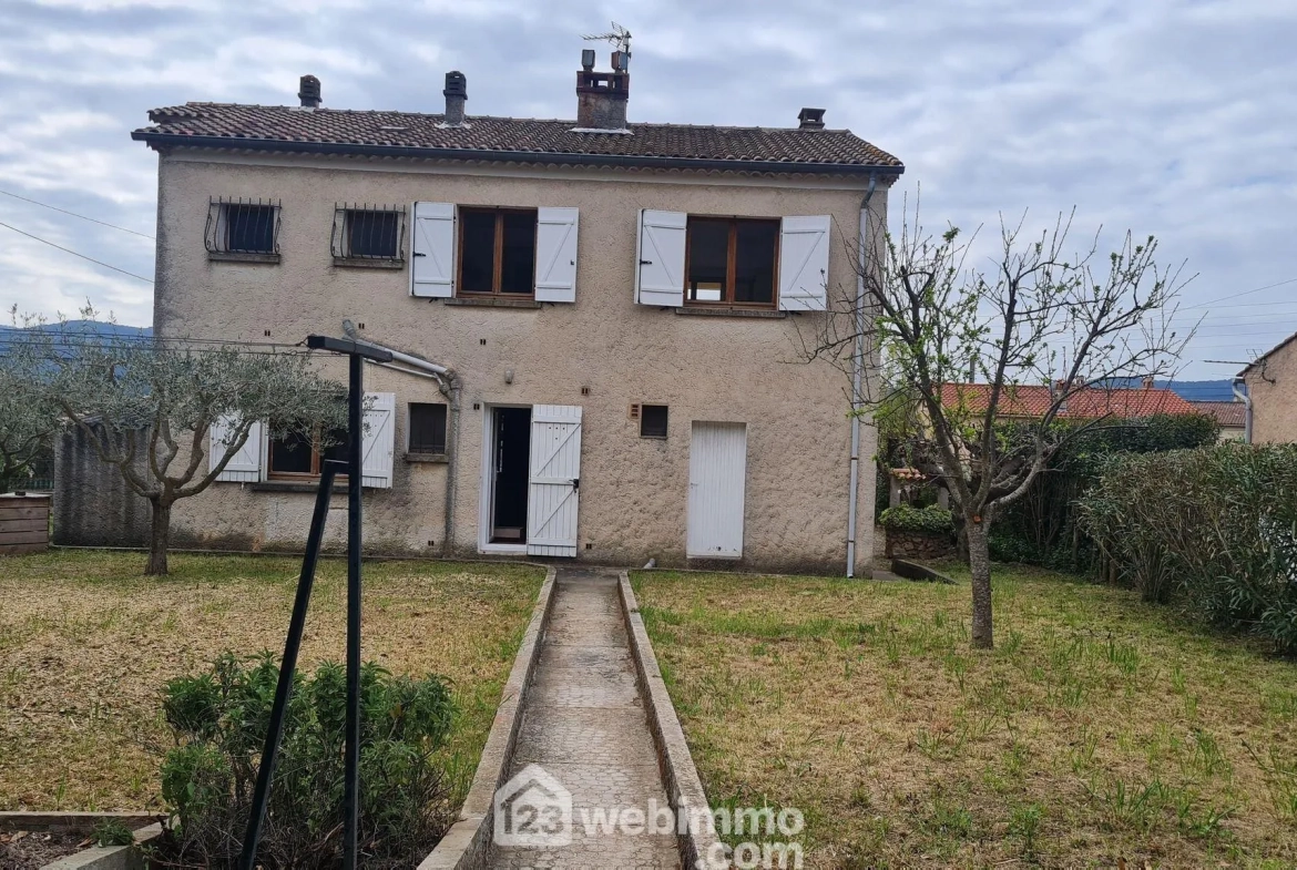 Maison individuelle de 163m² à Pignans, secteur calme et proche commodités 