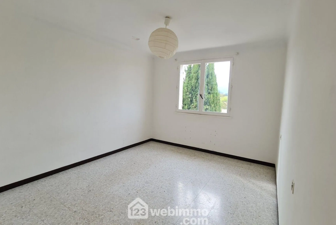 Maison individuelle de 163m² à Pignans, secteur calme et proche commodités 