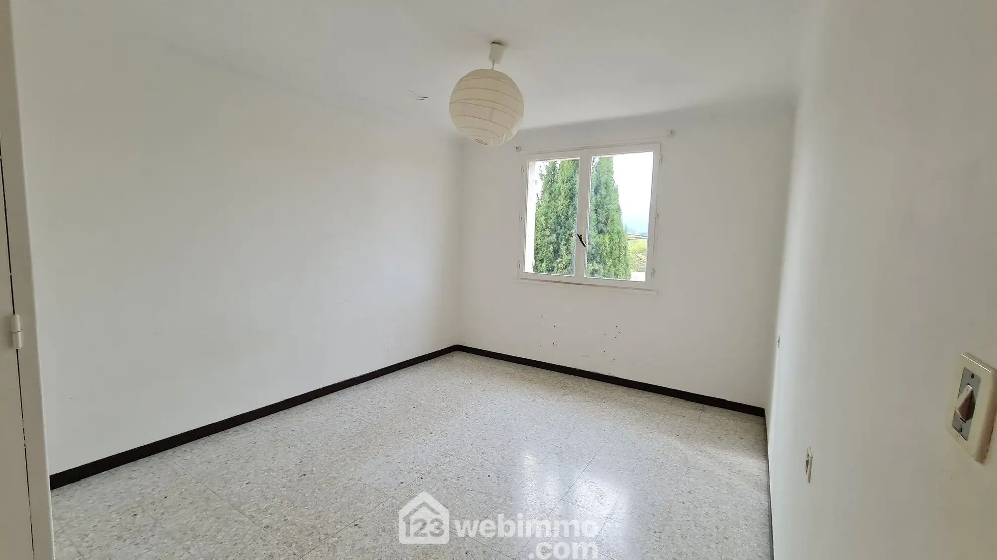 Maison individuelle de 163m² à Pignans, secteur calme et proche commodités 