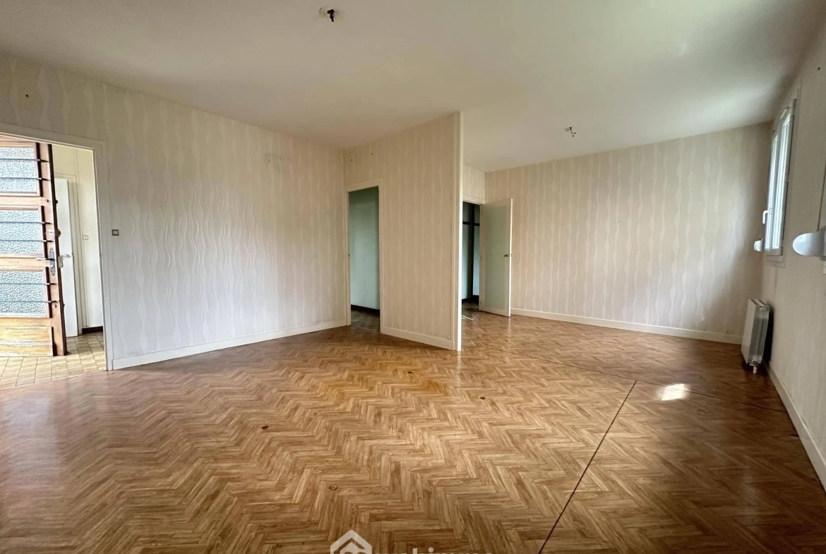 Maison de plain-pied avec sous-sol à Laon - 2 chambres, garage et atelier 