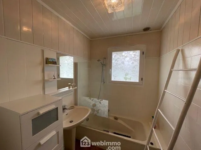 Magnifique pavillon avec sous-sol et grand terrain à Sempigny - Qualité et charme 